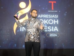 Bupati Halsel Terima Penghargaan Sebagai Tokoh Dalam Membangun Ekonomi & UMKM