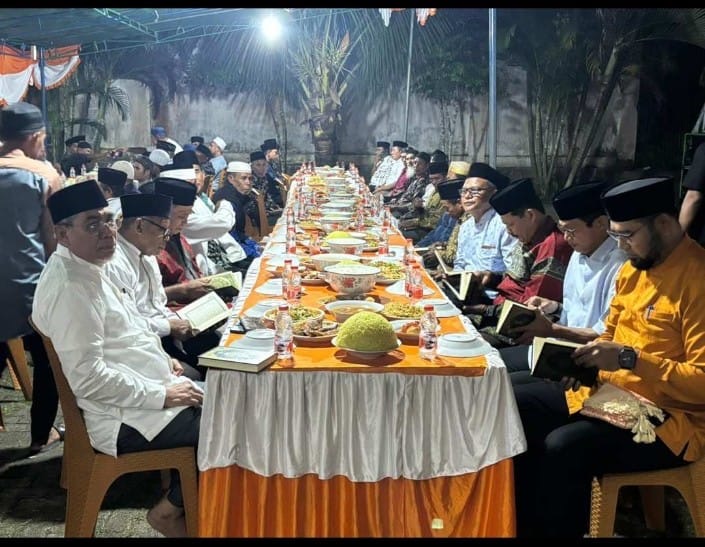 Tasyakuran di Kediaman MK di Dasa Babang Halsel (Fot/Chiko)
