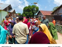Usai Debat, Rusihan-Muhtar Kembali Menyapa Warga Sumae