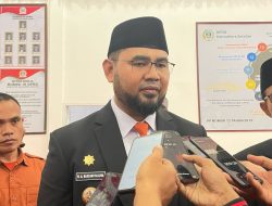 Bupati Halsel Beri Sinyal akan Melakukan Roling Jabatan
