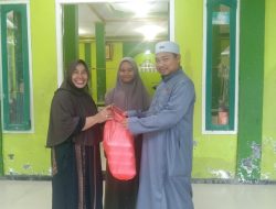 Santi Yallo Berbagi Takjil di Sejumlah Pondok dan Panti di Bacan