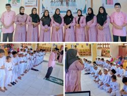 SDN 205 Halsel Gelar Pesantren Kilat Bersama Seluruh Siswa