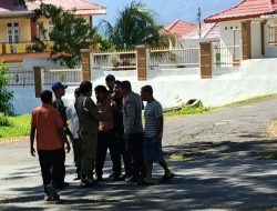Kepala Inspektorat Halsel Ilham Abubakar Pukul Pendemo