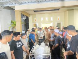 Wagub Sarbin Lepas Jenazah Ketua RWQ Malut Tada Hakim