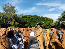 Jelang Hari Guru Nasional, Bupati Bassam Beri Hadiah Umroh untuk Tiga Guru Terbaik di Halsel
