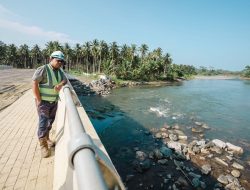 Harita Nickel Bangunkan Jembatan Akelamo, Jalur Perdagangan Kawasi dan Soligi Lebih Efisien