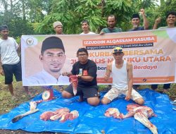 Izzunuddin Alqasaam Kasuba Berkurban Bersama Wartawan di Ternate
