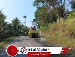 Cegah Potensi Kebakaran, BPJN Malut Lakukan Penyiraman di Ruas Jalan Nasional
